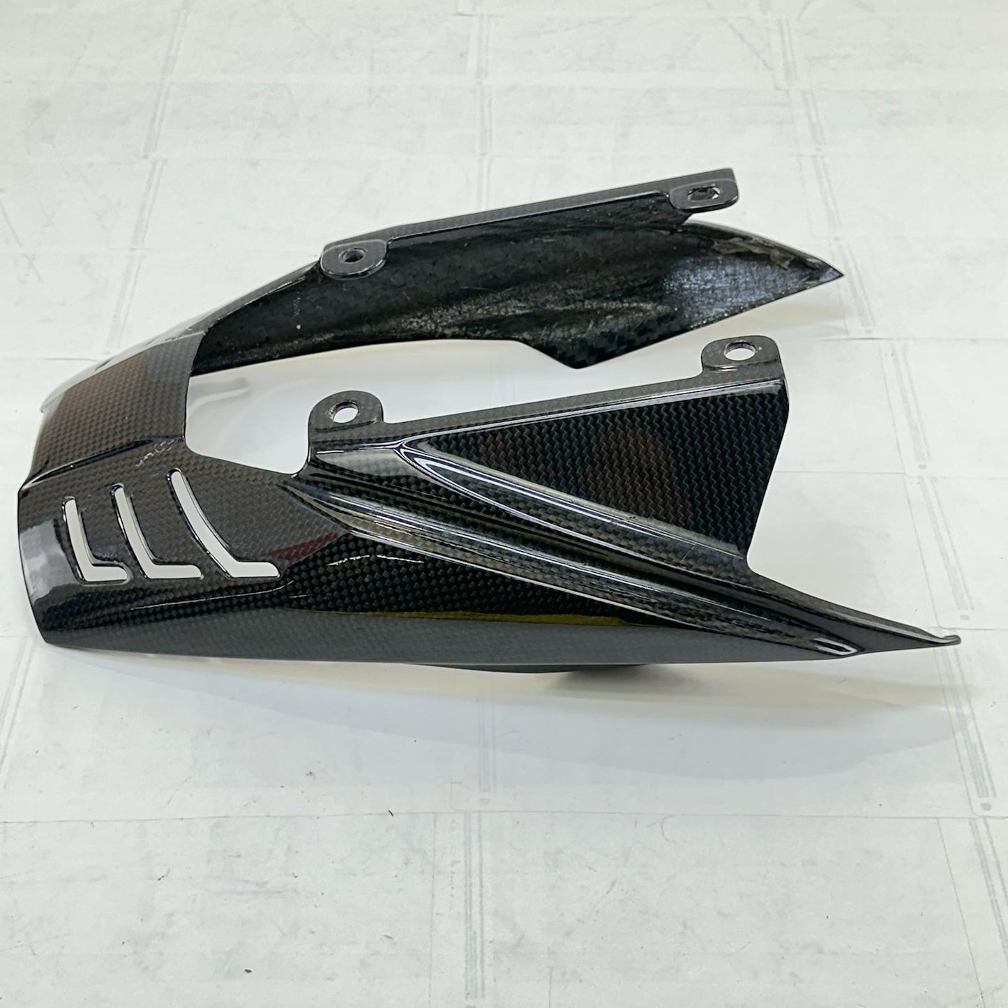 2013 - 2017 TRIUMPH DAYTONA 675 EXHAUST HEAT SHIELD COVER BLACK CARBON FIBER