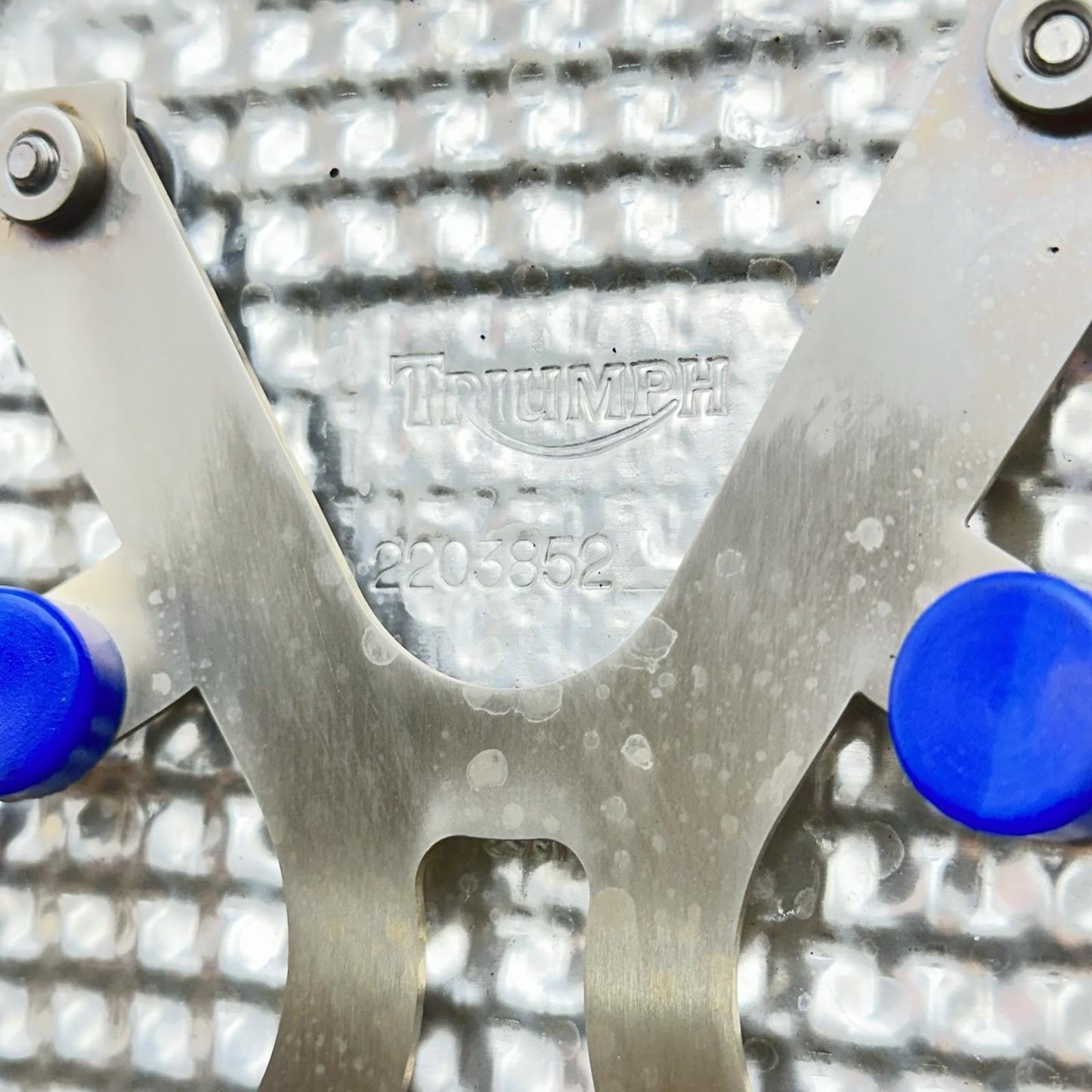 2013 - 2017 TRIUMPH DAYTONA 675 EXHAUST HEAT SHIELD MUFFLER GUARD PROTECTOR OEM