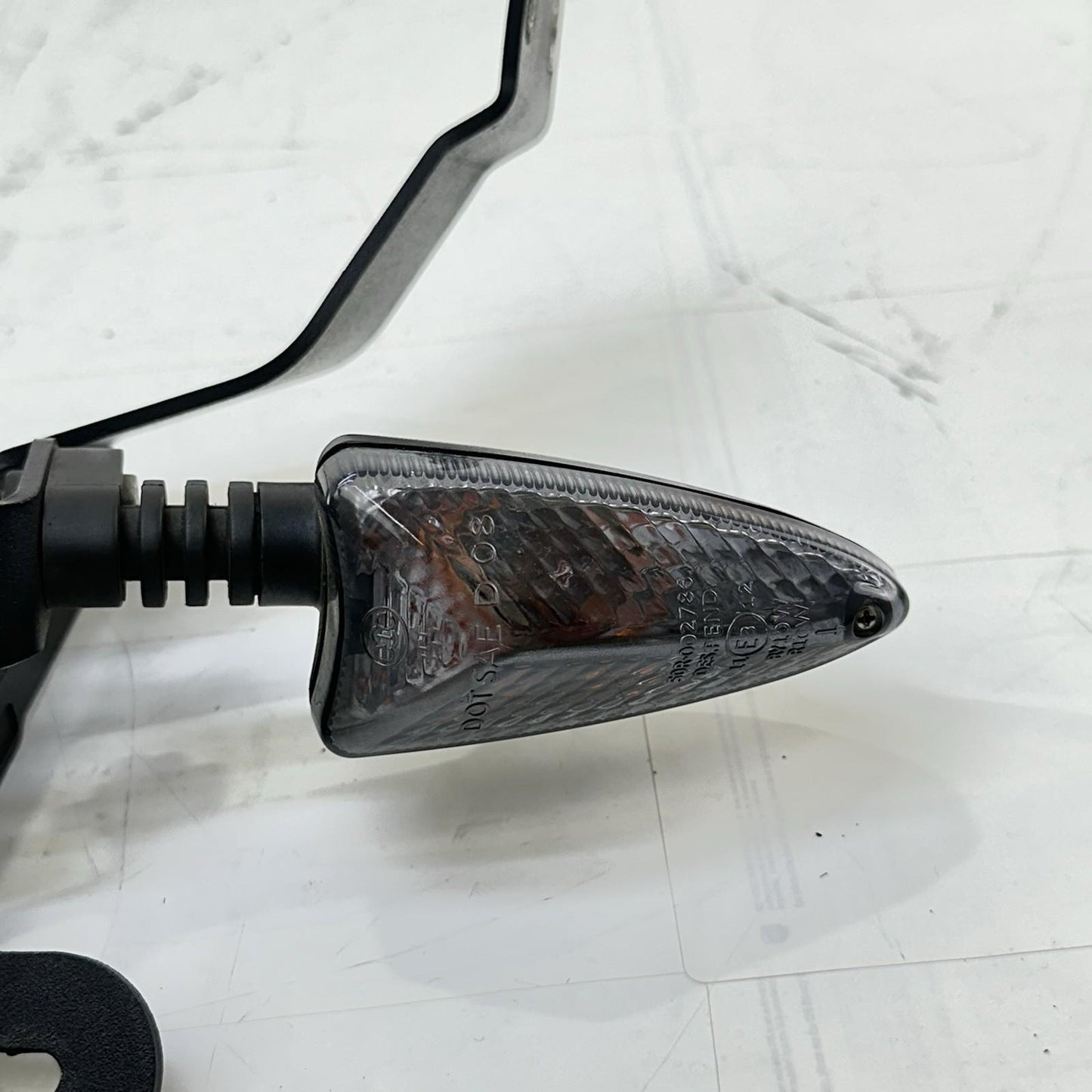 2013 - 2017 TRIUMPH DAYTONA 675 PLATE HOLDER REAR TURN SIGNALS LIGHT *DAMAGED*