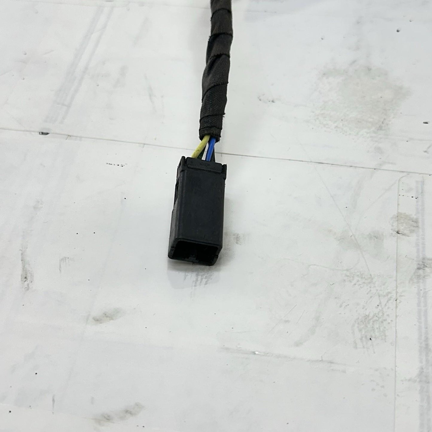 2013 - 2017 TRIUMPH DAYTONA 675 PLATE HOLDER REAR TURN SIGNALS LIGHT *DAMAGED*