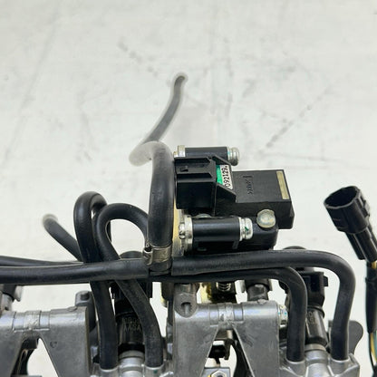 2013 - 2017 TRIUMPH DAYTONA 675 THROTTLE BODY FUEL INJECTORS MAIN RAILING STOCK
