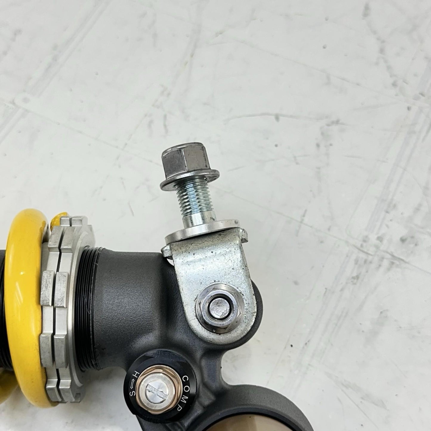 2013 - 2017 TRIUMPH DAYTONA 675 REAR SHOCK BACK SUSPENSION ABSORBER YELLOW STOCK