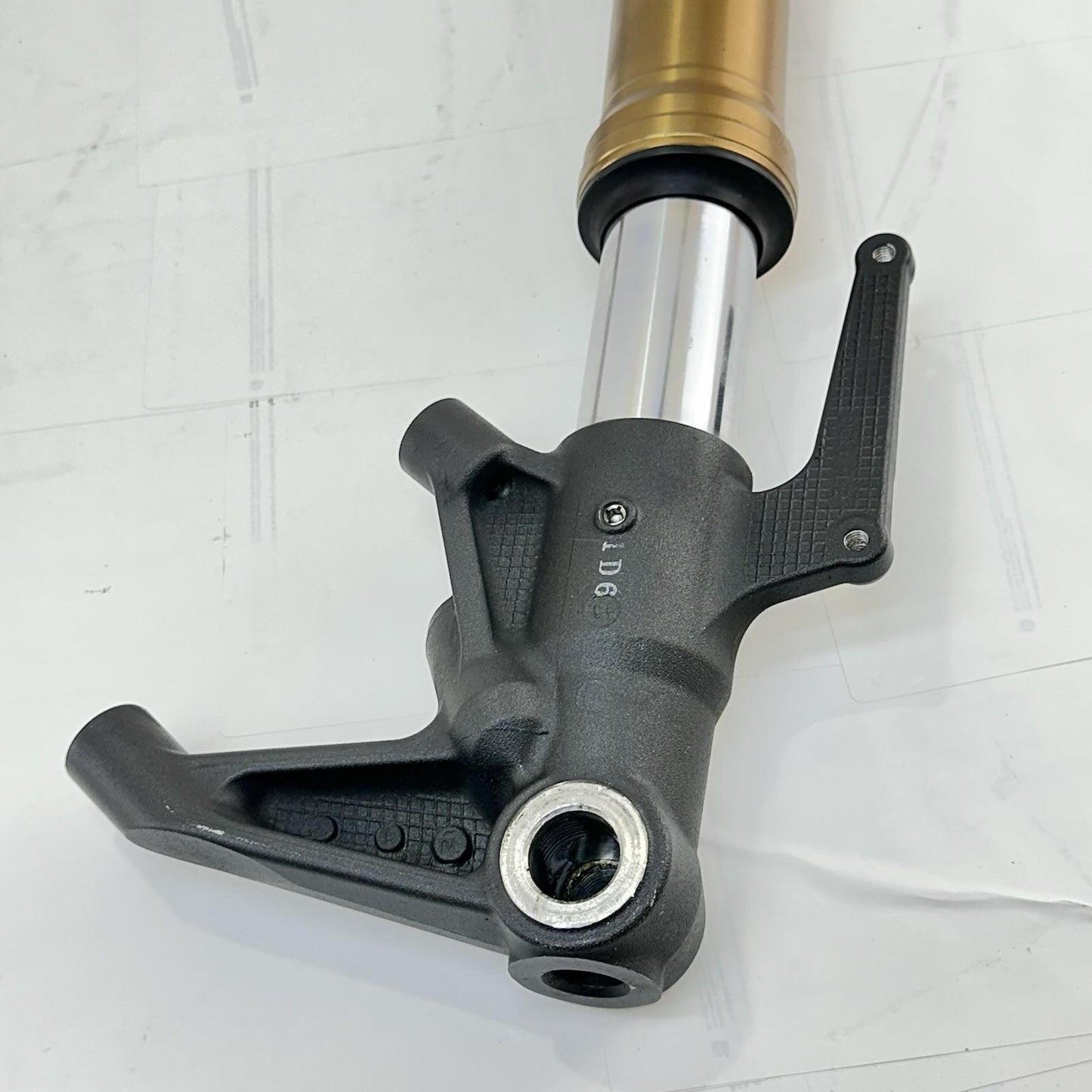 2013 - 2017 TRIUMPH DAYTONA 675 FRONT FORKS SUSPENSION SHOCKS ABSORBERS *BENT*