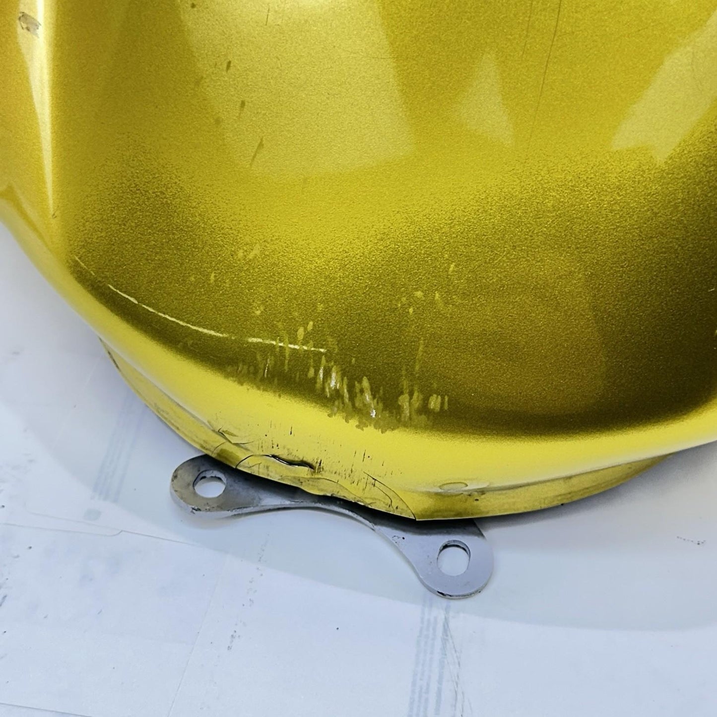 2013 - 2017 TRIUMPH DAYTONA 675 FUEL TANK GAS PETROL RESERVOIR YELLOW *DAMAGED*