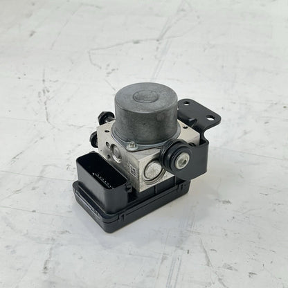 2016 - 2018 DUCATI HYPERMOTARD 939 ABS PUMP BRAKE SYSTEM CONTROL MODULE STOCK