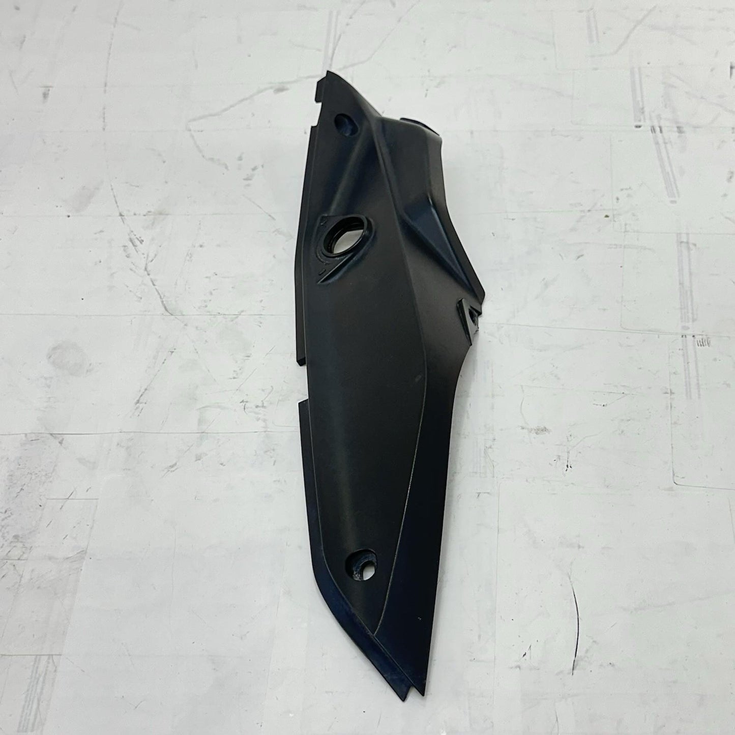 2016 - 2018 DUCATI HYPERMOTARD 939 RIGHT REAR FRAME COVER SIDE COWL PANEL STOCK