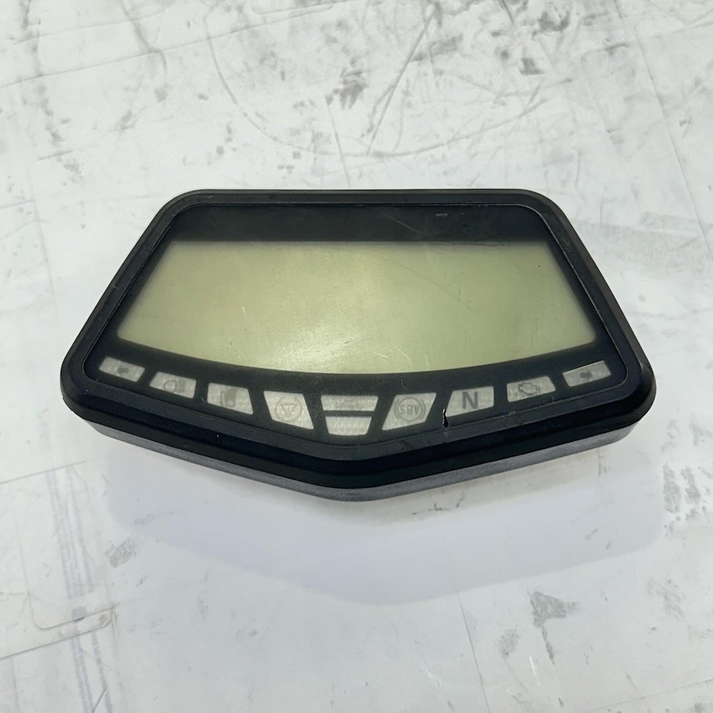 2016 - 2018 DUCATI HYPERMOTARD 939 SPEEDOMETER DASH GUAGES TACH SPEEDO DISPLAY
