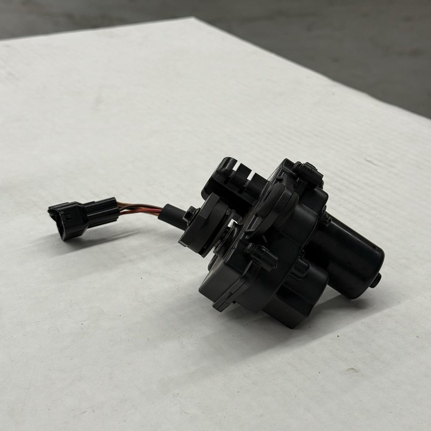 2020 - 2024 DUCATI PANIGALE V2 EXHAUST SERVO VALVE FLAP Actuator Motor Relay