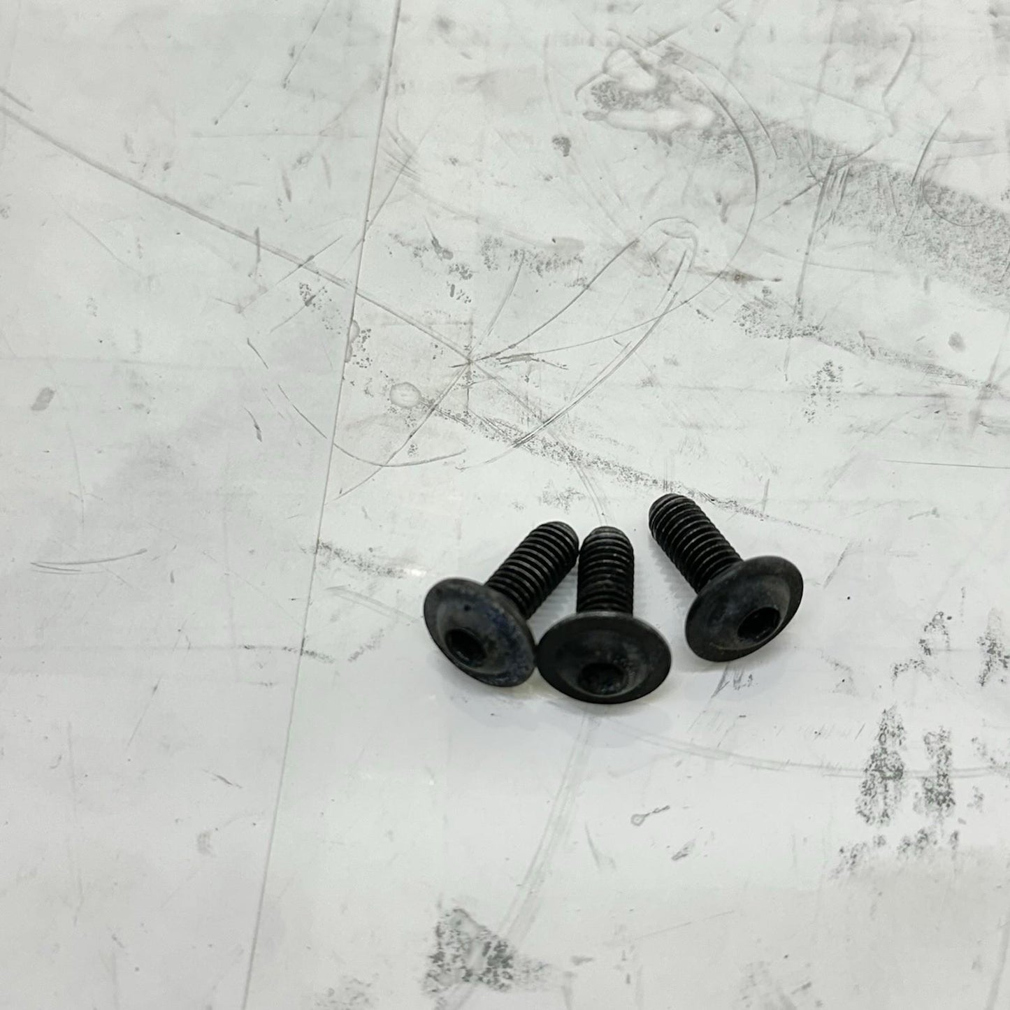 2016 - 2018 DUCATI HYPERMOTARD 939 FRONT SPROCKET COVER SIDE ENGINE MOTOR PANEL