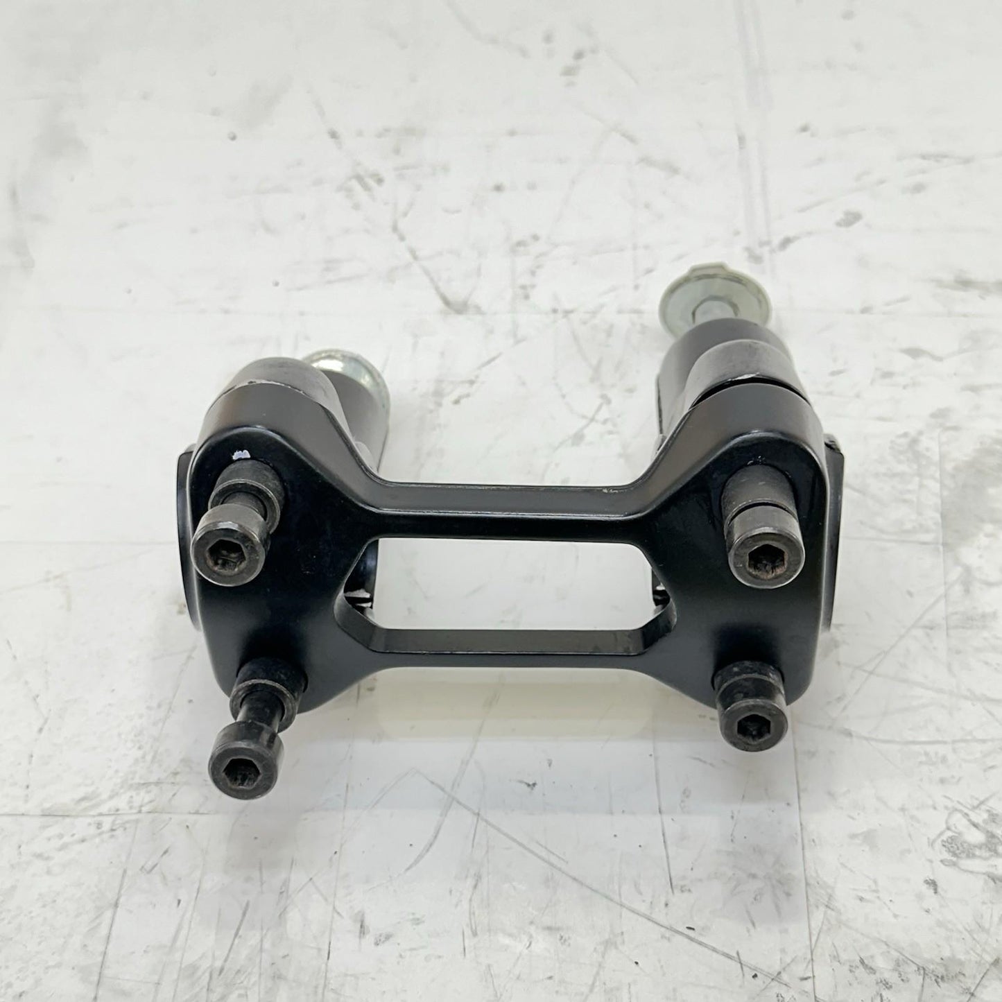 2016 - 2018 DUCATI HYPERMOTARD 939 HANDLEBAR RISERS CLAMP HANDLE BAR BOLTS