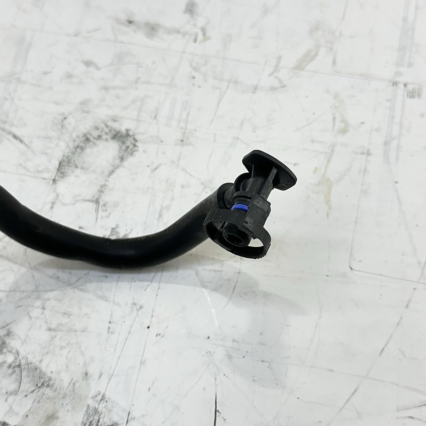 2016 - 2018 DUCATI HYPERMOTARD 939 FUEL LINE GAS SENDING PIPE INJECTION HOSES