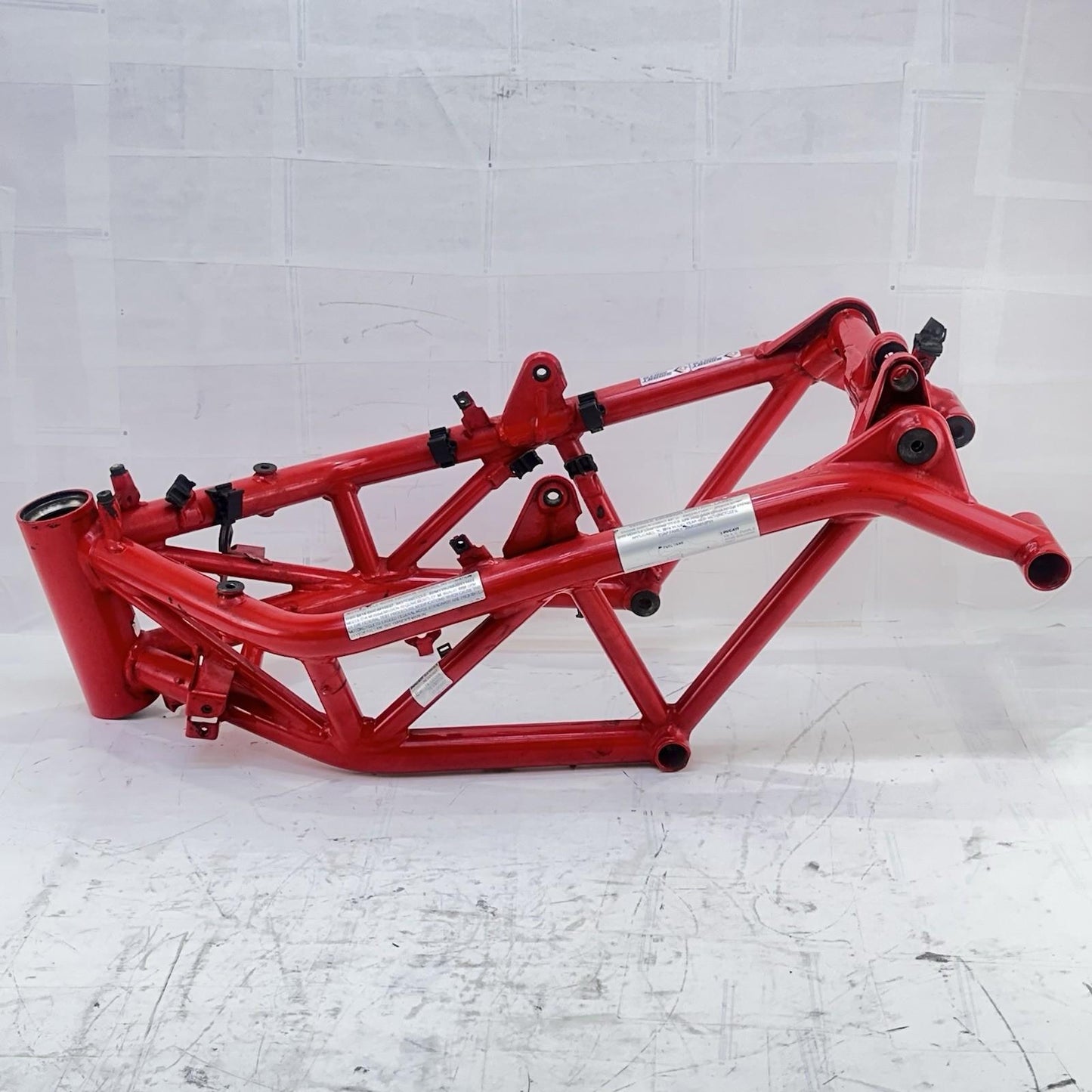 2016 - 2018 DUCATI HYPERMOTARD 939 MAIN FRAME BODY CHASSIS RED STOCK