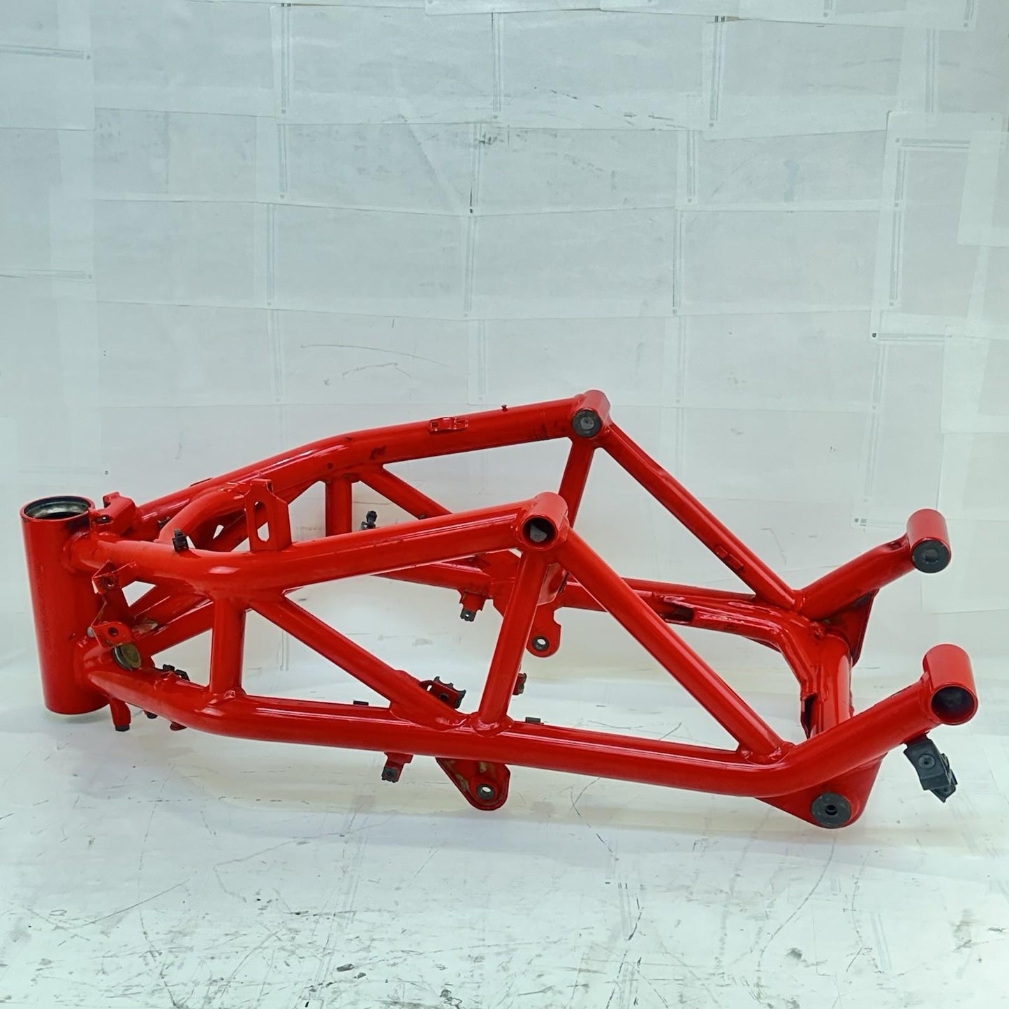 2016 - 2018 DUCATI HYPERMOTARD 939 MAIN FRAME BODY CHASSIS RED STOCK