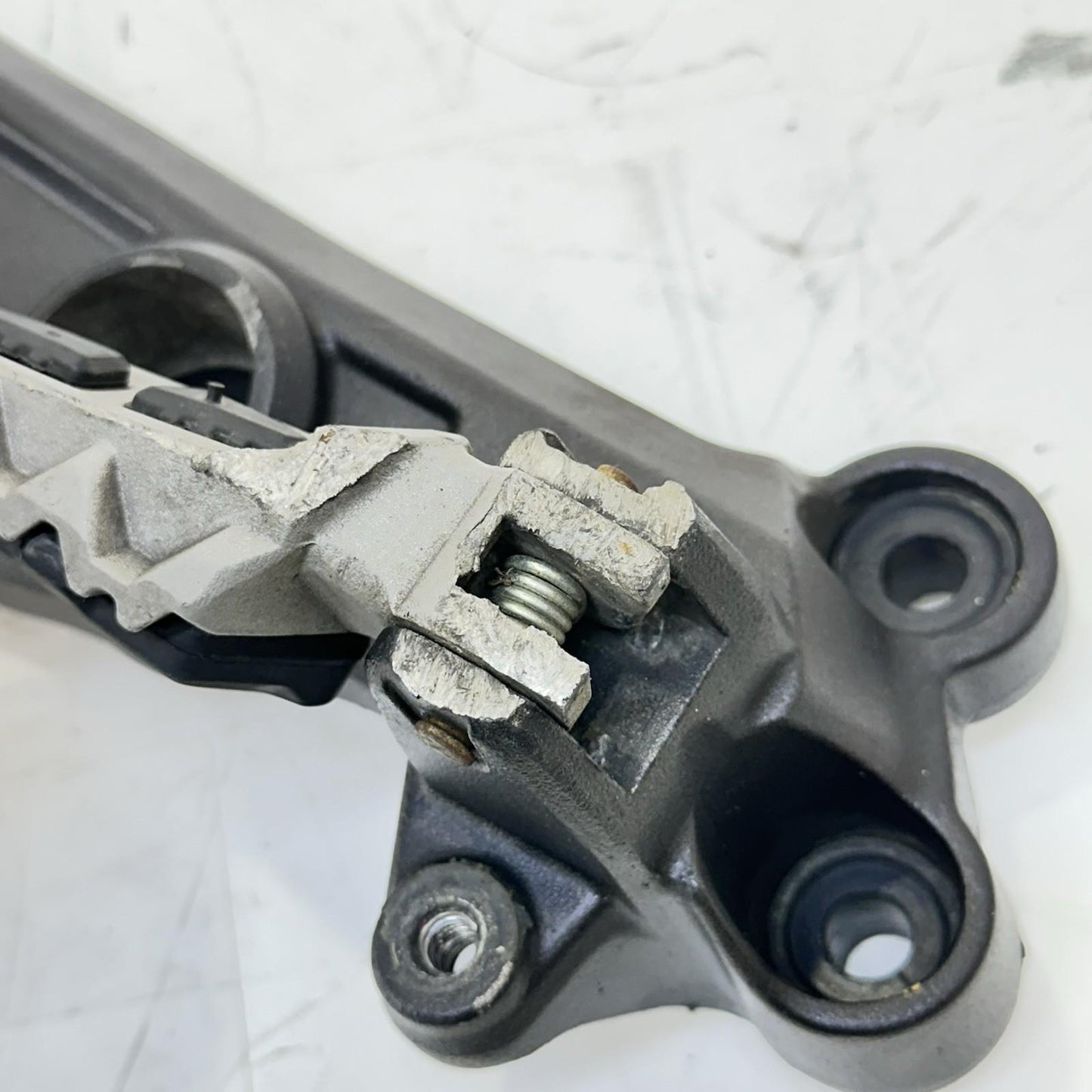 2016 - 2018 DUCATI HYPERMOTARD 939 FOOT REST PEGS PLATE BRACKET HOLDER *SCUFFED*