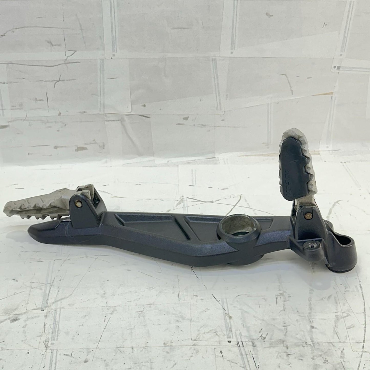 2016 - 2018 DUCATI HYPERMOTARD 939 FOOT REST PEGS PLATE BRACKET HOLDER *SCUFFED*