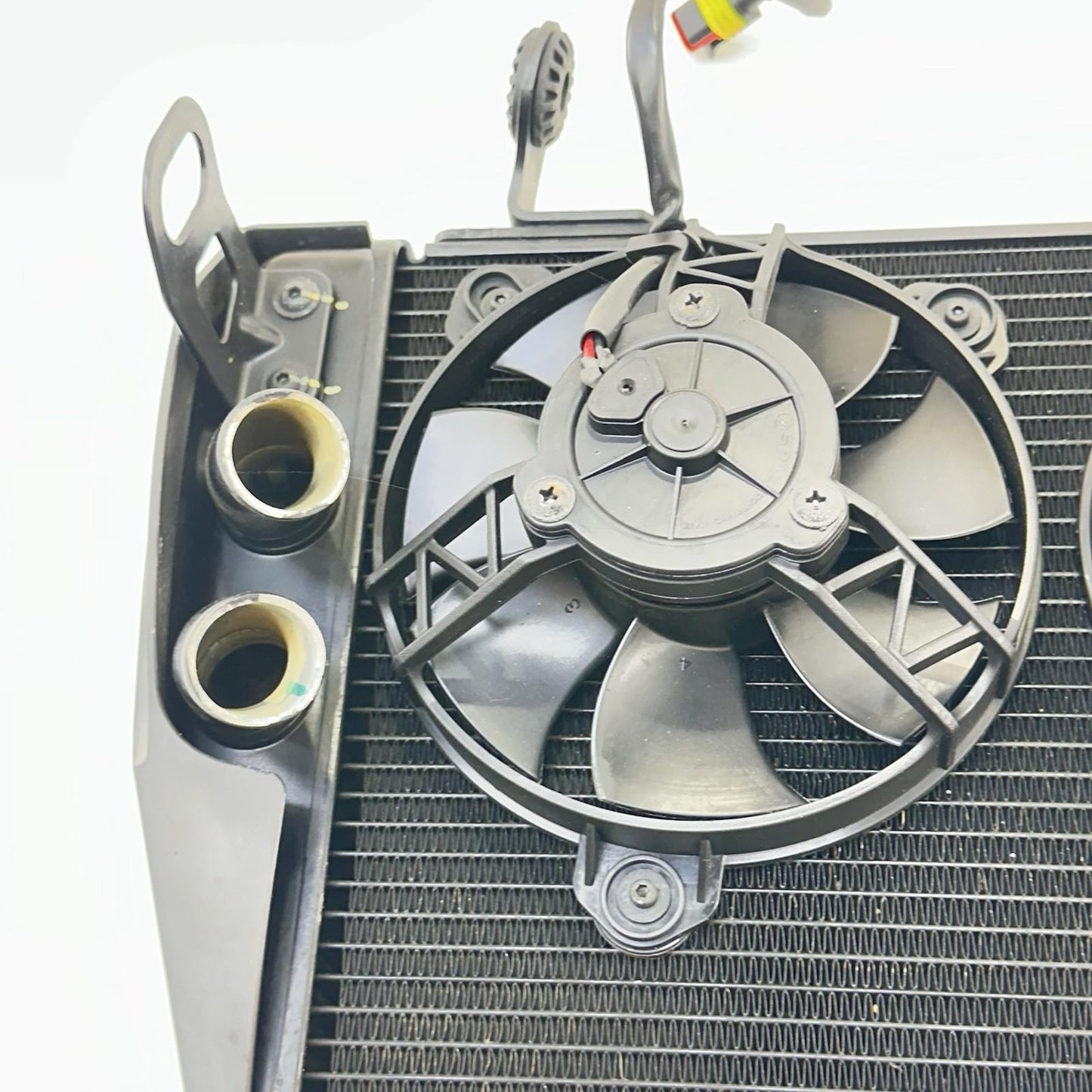 2016 - 2018 DUCATI HYPERMOTARD 939 RADIATOR ENGINE COOLING FANS GUARD SET MOTOR