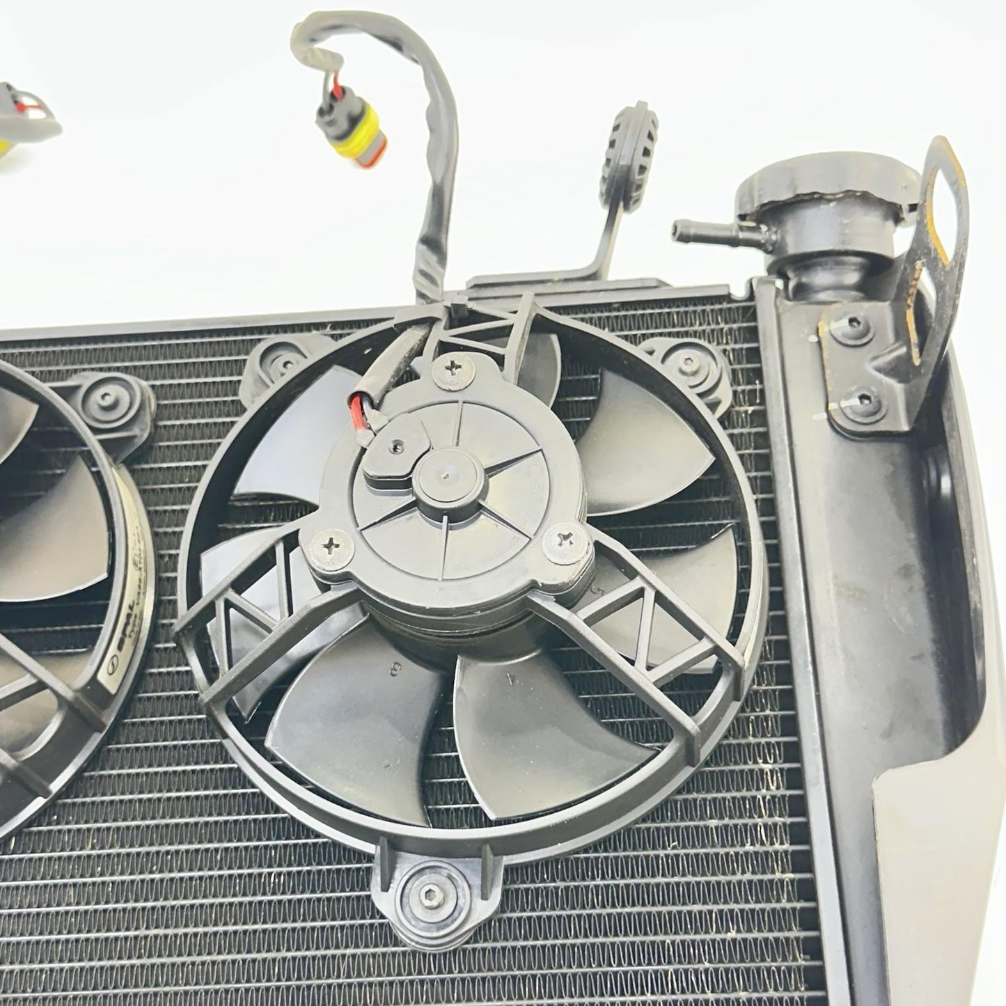 2016 - 2018 DUCATI HYPERMOTARD 939 RADIATOR ENGINE COOLING FANS GUARD SET MOTOR