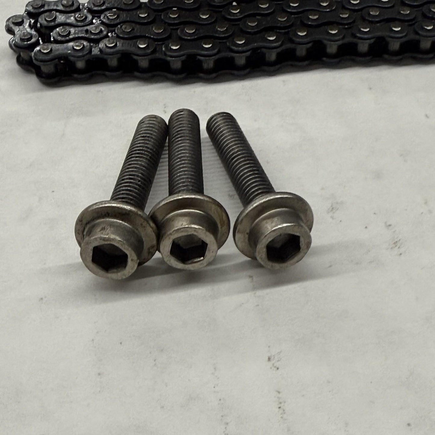 2003 - 2005 YAMAHA YZF 06-09 R6S OIL PUMP ENGINE MOTOR BOLTS CHAIN STOCK