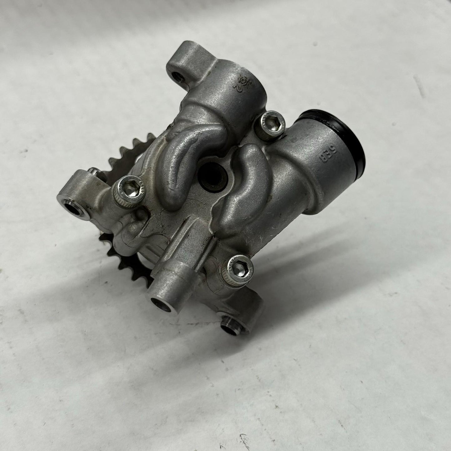 2003 - 2005 YAMAHA YZF 06-09 R6S OIL PUMP ENGINE MOTOR BOLTS CHAIN STOCK