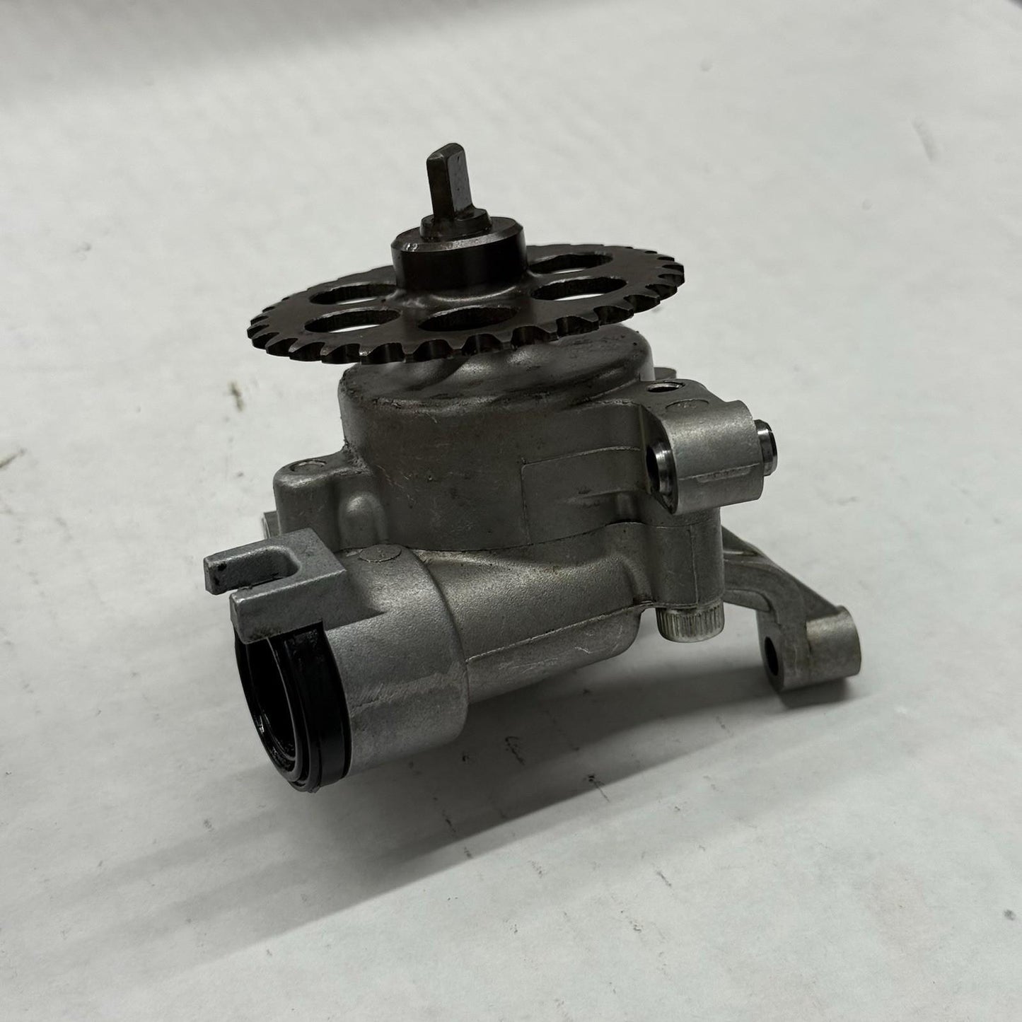 2003 - 2005 YAMAHA YZF 06-09 R6S OIL PUMP ENGINE MOTOR BOLTS CHAIN STOCK