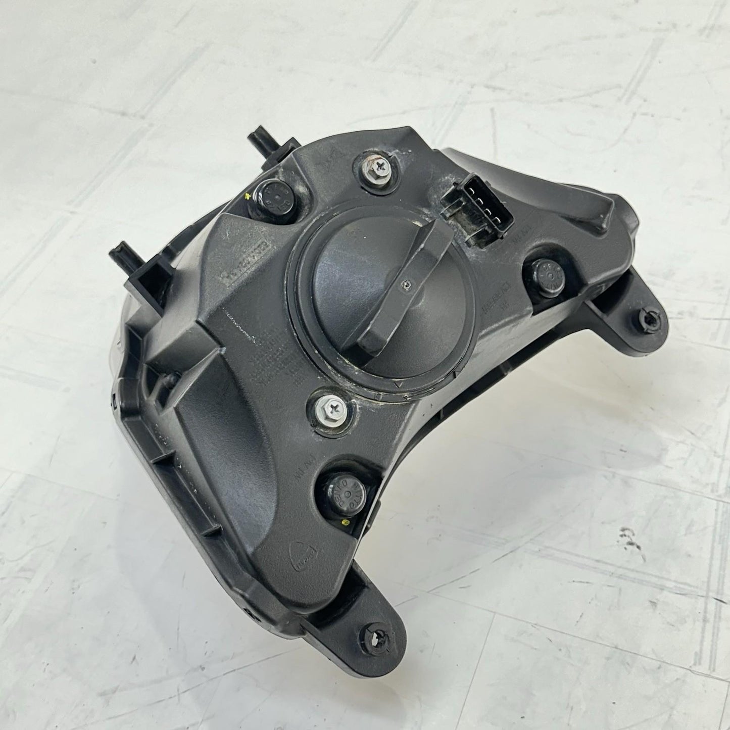 2016 - 2018 DUCATI HYPERMOTARD 939 FRONT HEADLIGHT LAMP LIGHT HEAD STOCK OEM