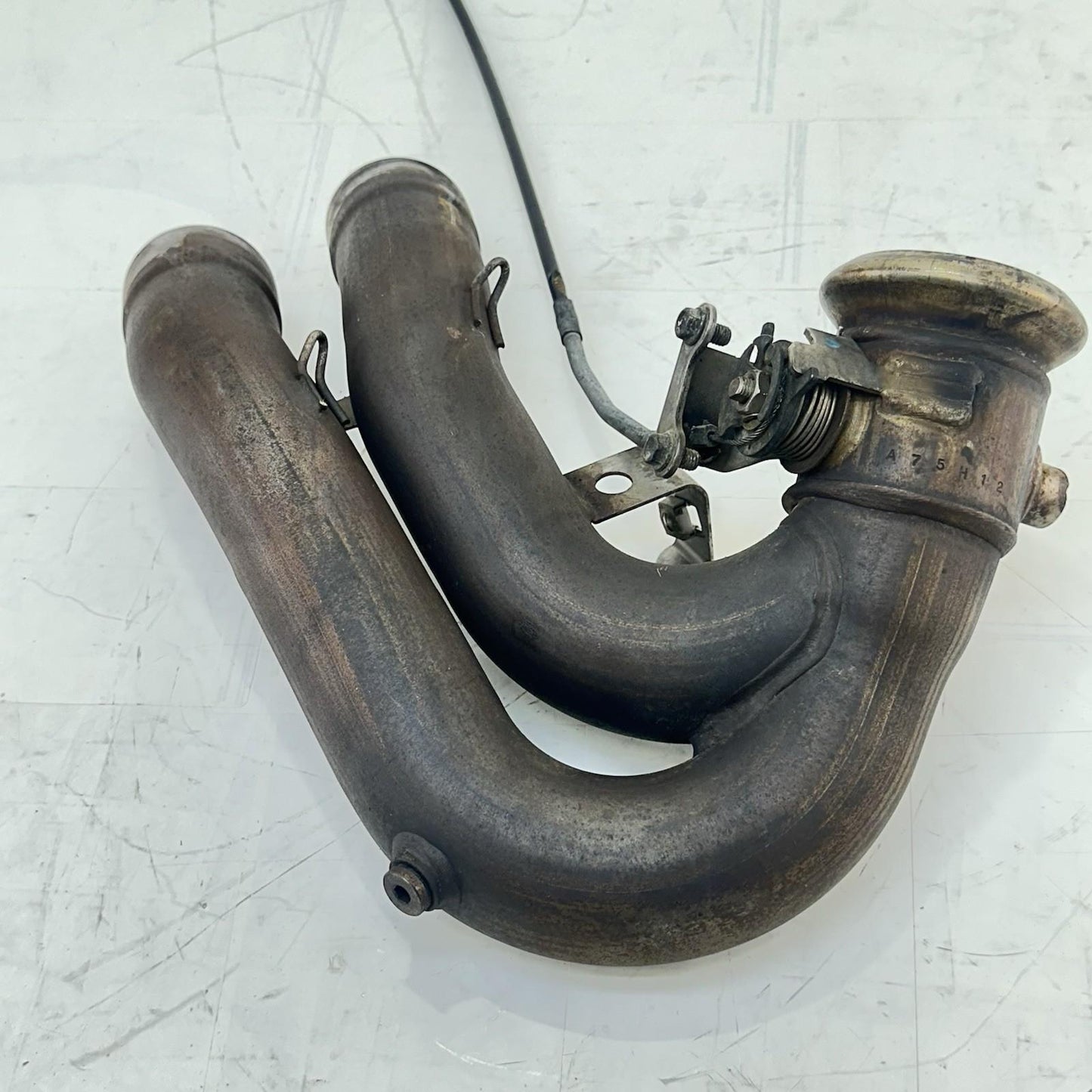 2016 - 2018 DUCATI HYPERMOTARD 939 EXHAUST HEADER PIPES MANIFOLD CABLE LINE