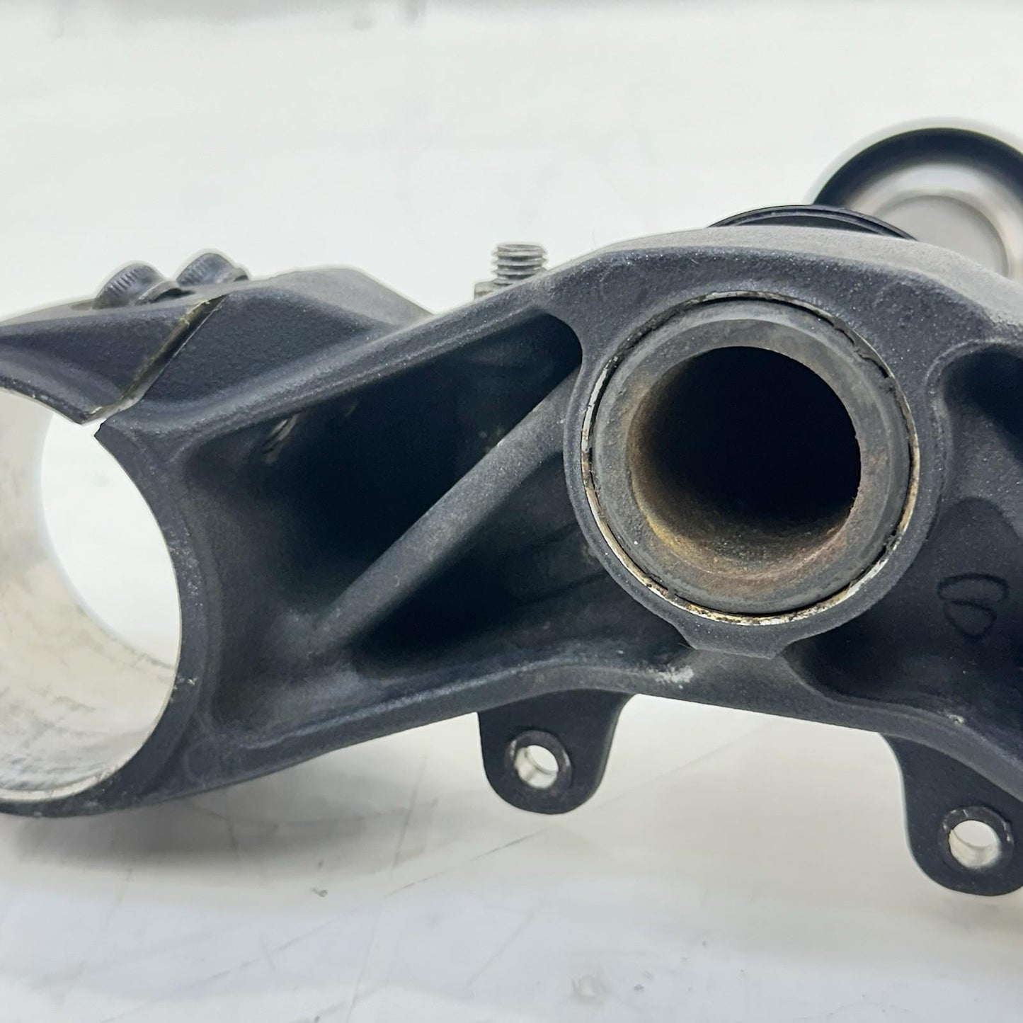 2016 - 2018 DUCATI HYPERMOTARD 939 TRIPLE TREE FRONT FORK STEERING STEM BEARINGS