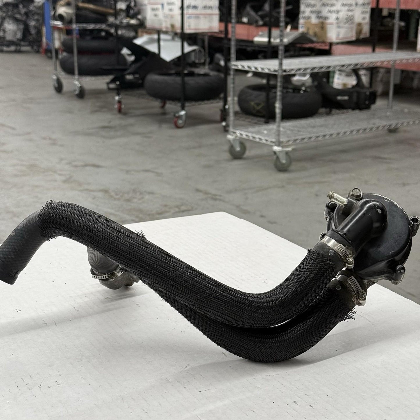 2008 - 2016 YAMAHA YZF R6 WATER PUMP COOLANT COVER Impeller Housing HOSES LINES