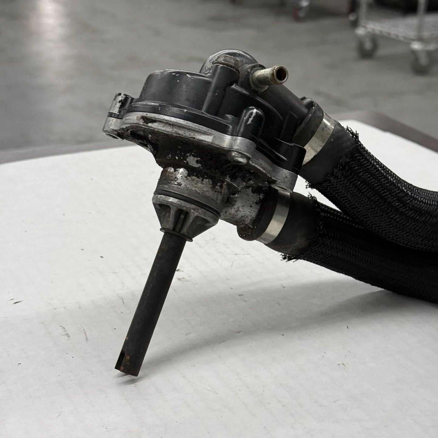 2008 - 2016 YAMAHA YZF R6 WATER PUMP COOLANT COVER Impeller Housing HOSES LINES