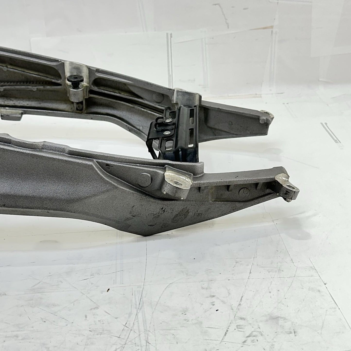 2016 - 2018 DUCATI HYPERMOTARD 939 SUBFRAME REAR BACK FRAME UNDERTAIL MOUNT