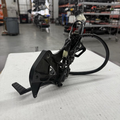 2017 - 2025 SUZUKI GSXR1000R RIGHT REARSET REAR SET DRIVER FOOT PEG REST MASTER