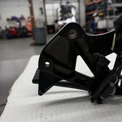 2017 - 2025 SUZUKI GSXR1000R RIGHT REARSET REAR SET DRIVER FOOT PEG REST MASTER