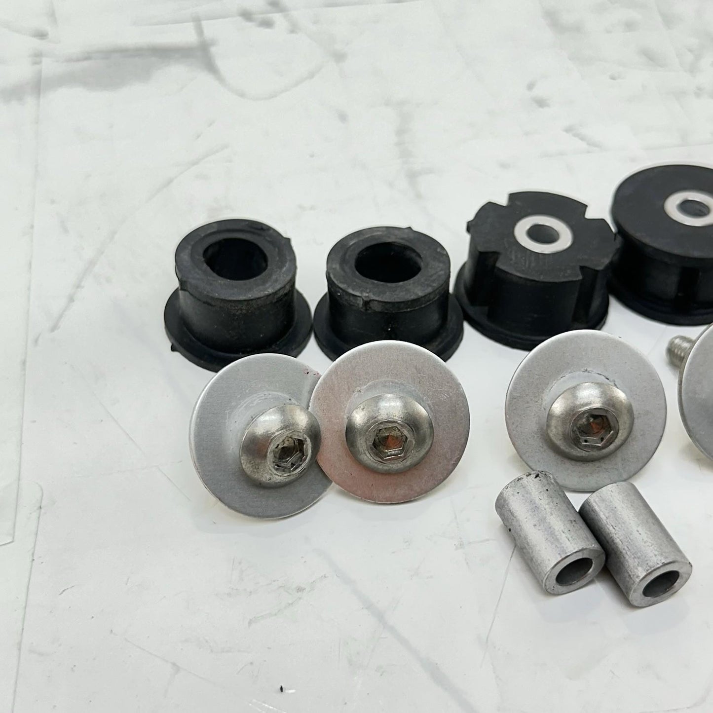 2017 - 2019 HONDA CBR 1000RR SP FUEL TANK BOLTS GAS CUSHIONS SCREWS HARDWARE SET