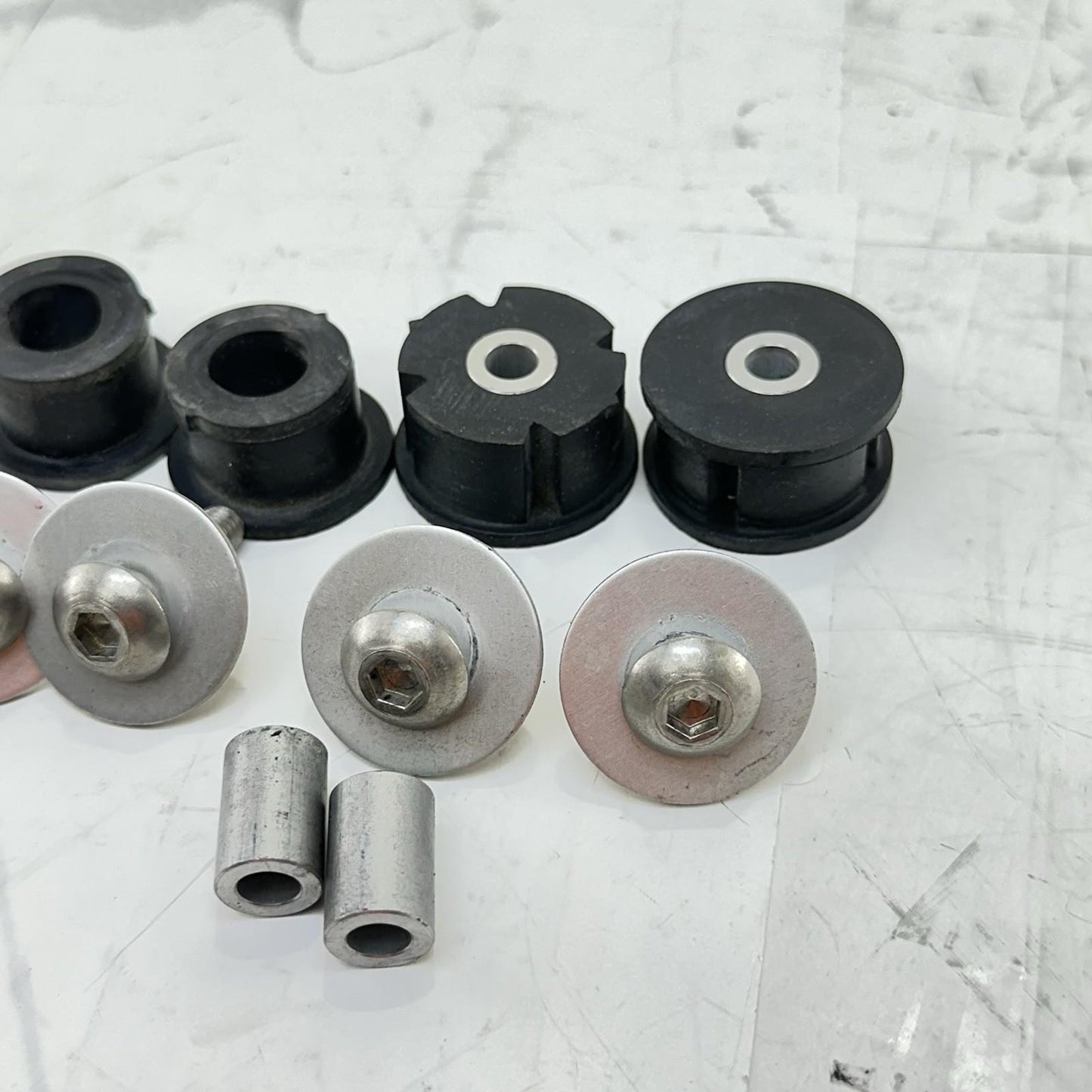 2017 - 2019 HONDA CBR 1000RR SP FUEL TANK BOLTS GAS CUSHIONS SCREWS HARDWARE SET