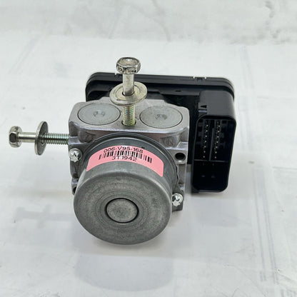 2017 - 2019 HONDA CBR 1000RR SP ABS PUMP BRAKE SYSTEM MODULE UNIT STOCK