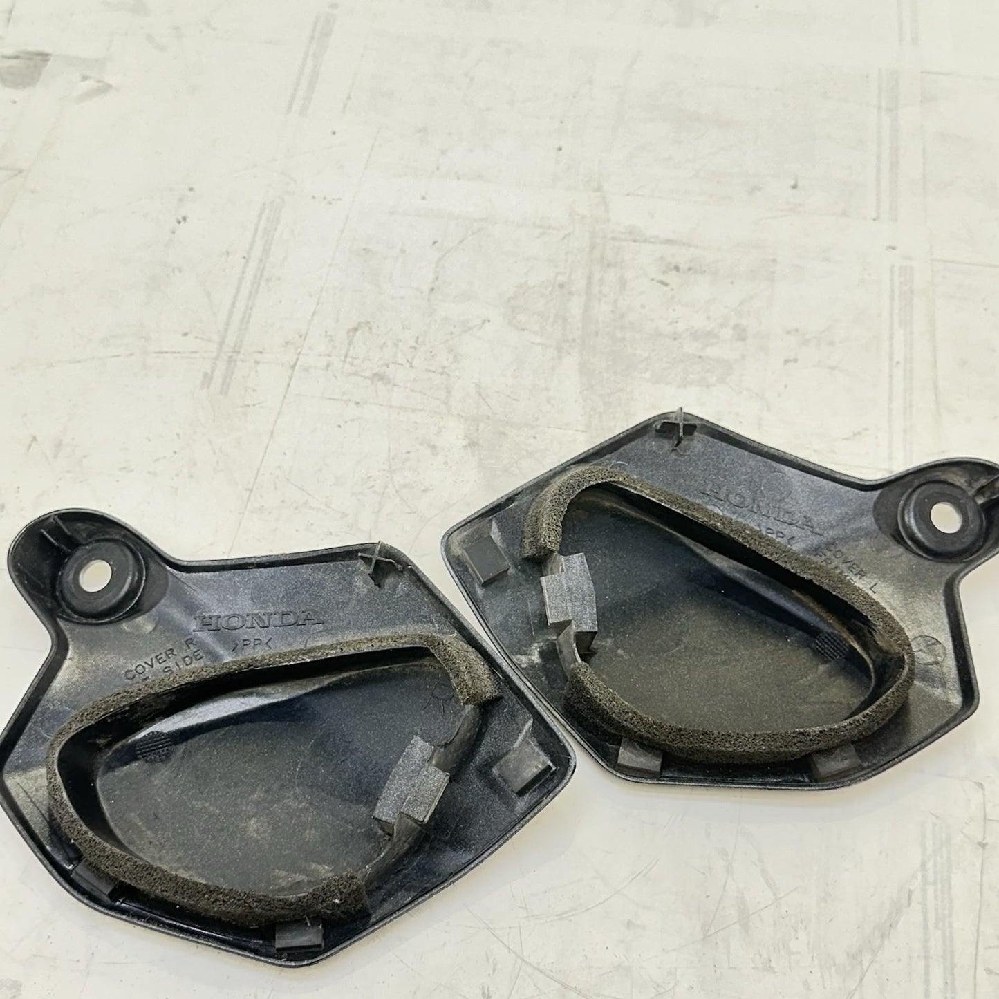 2017 - 2019 HONDA CBR 1000RR SP FRAME COVERS SET PAIR BOLTS STOCK
