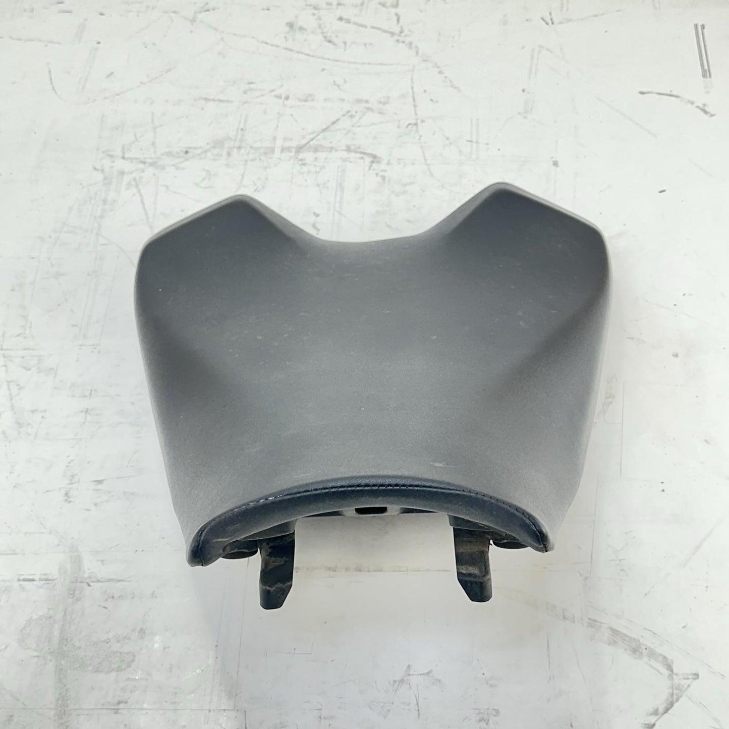 2017 - 2019 HONDA CBR 1000RR SP FRONT SEAT DRIVER CUSHION SADDLE BOLTS STOCK