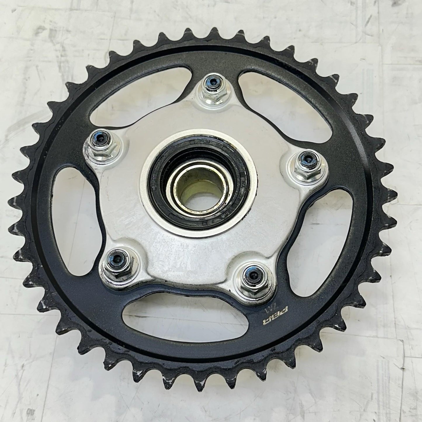 2021 - 2026 APRILIA RSV4 REAR SPROCKET MAIN CHAIN DRIVE HUB BACK WHEEL RIM