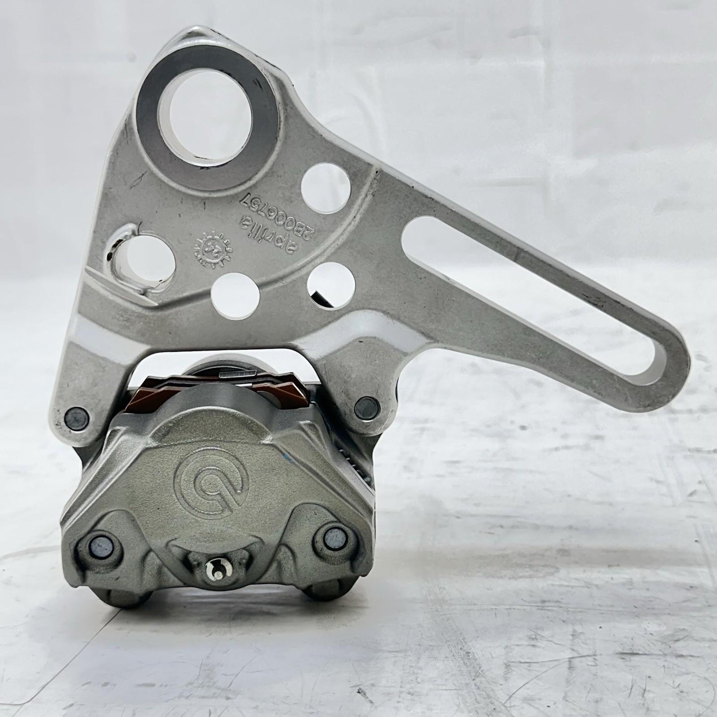 2021 - 2026 APRILIA RSV4 REAR BRAKE CALIPER BACK BRACKET MOUNT PADS BREMBO