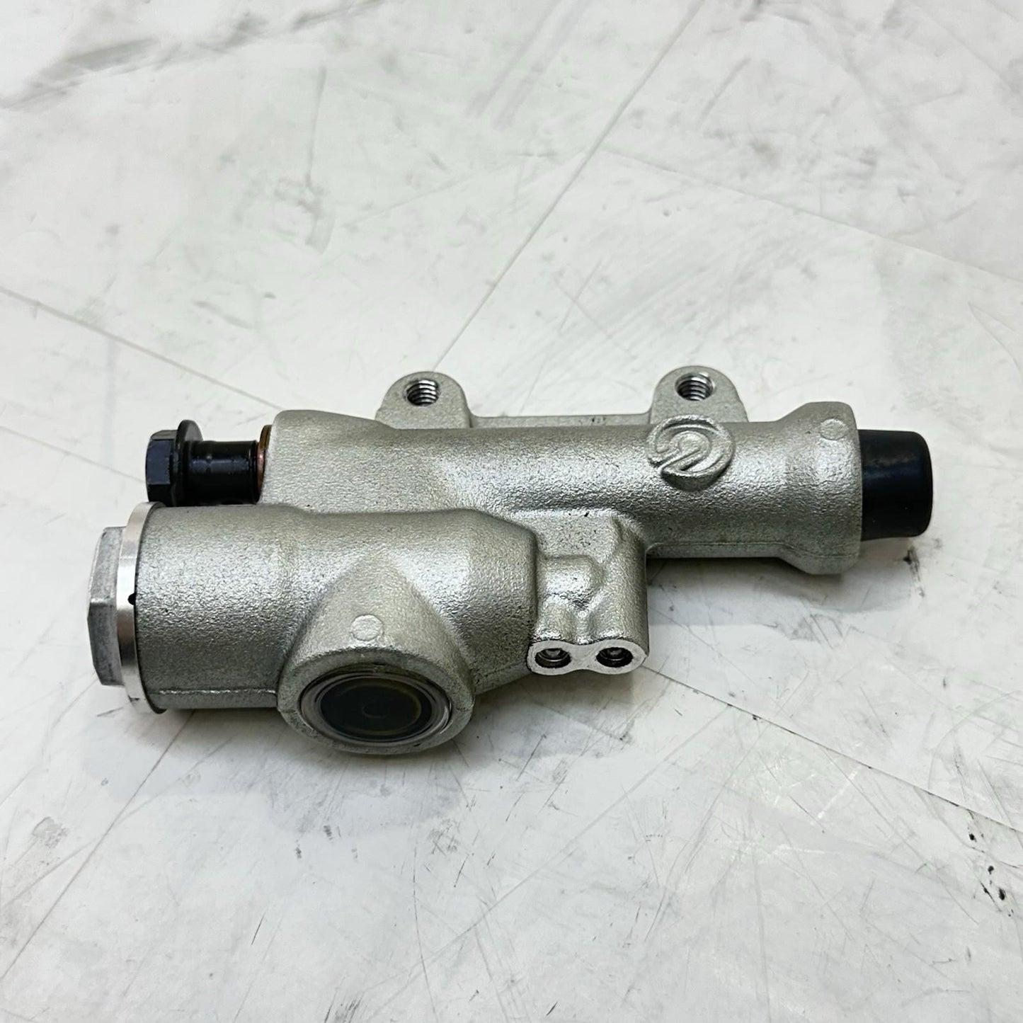 2021 - 2026 APRILIA RSV4 REAR BRAKE MASTER CYLINDER BACK BREMBO