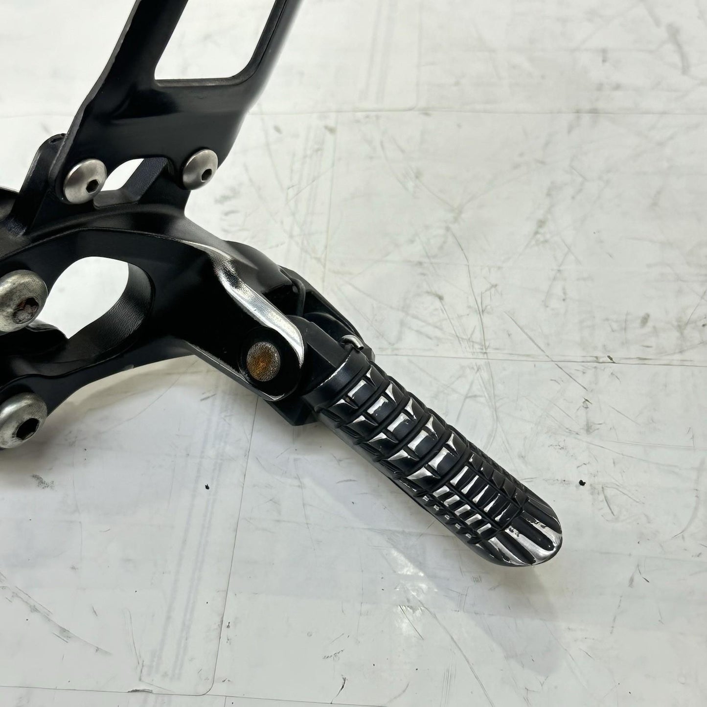 2011 - 2026 SUZUKI GSX 600 GSXR 750 REAR SET FOOT REST BACK BRAKE PEDAL LEG PEG