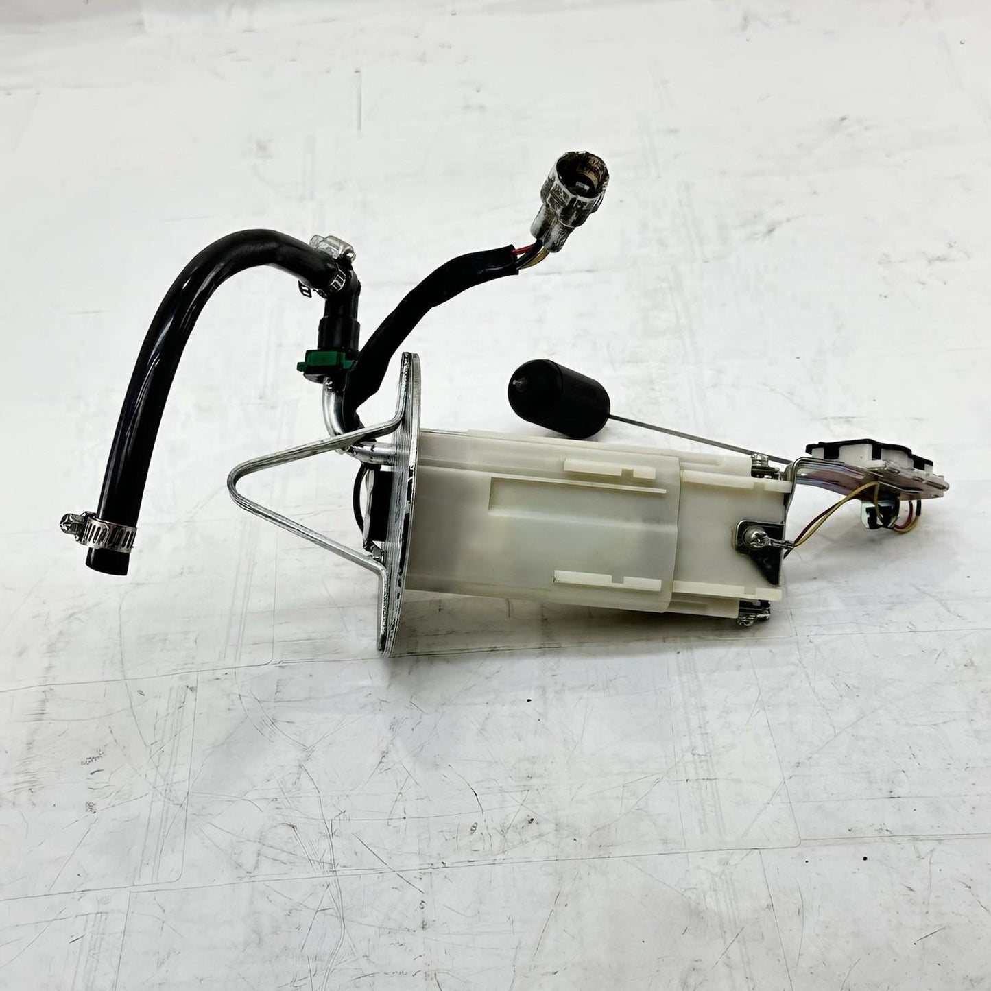 2011 - 2026 SUZUKI GSX 600 GSXR 750 FUEL PUMP GAS PETROL SENDING UNIT BOLTS RING