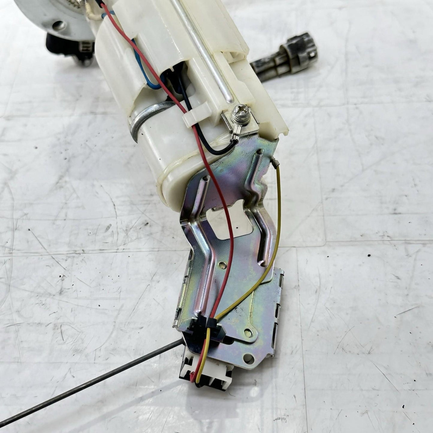 2011 - 2026 SUZUKI GSX 600 GSXR 750 FUEL PUMP GAS PETROL SENDING UNIT BOLTS RING