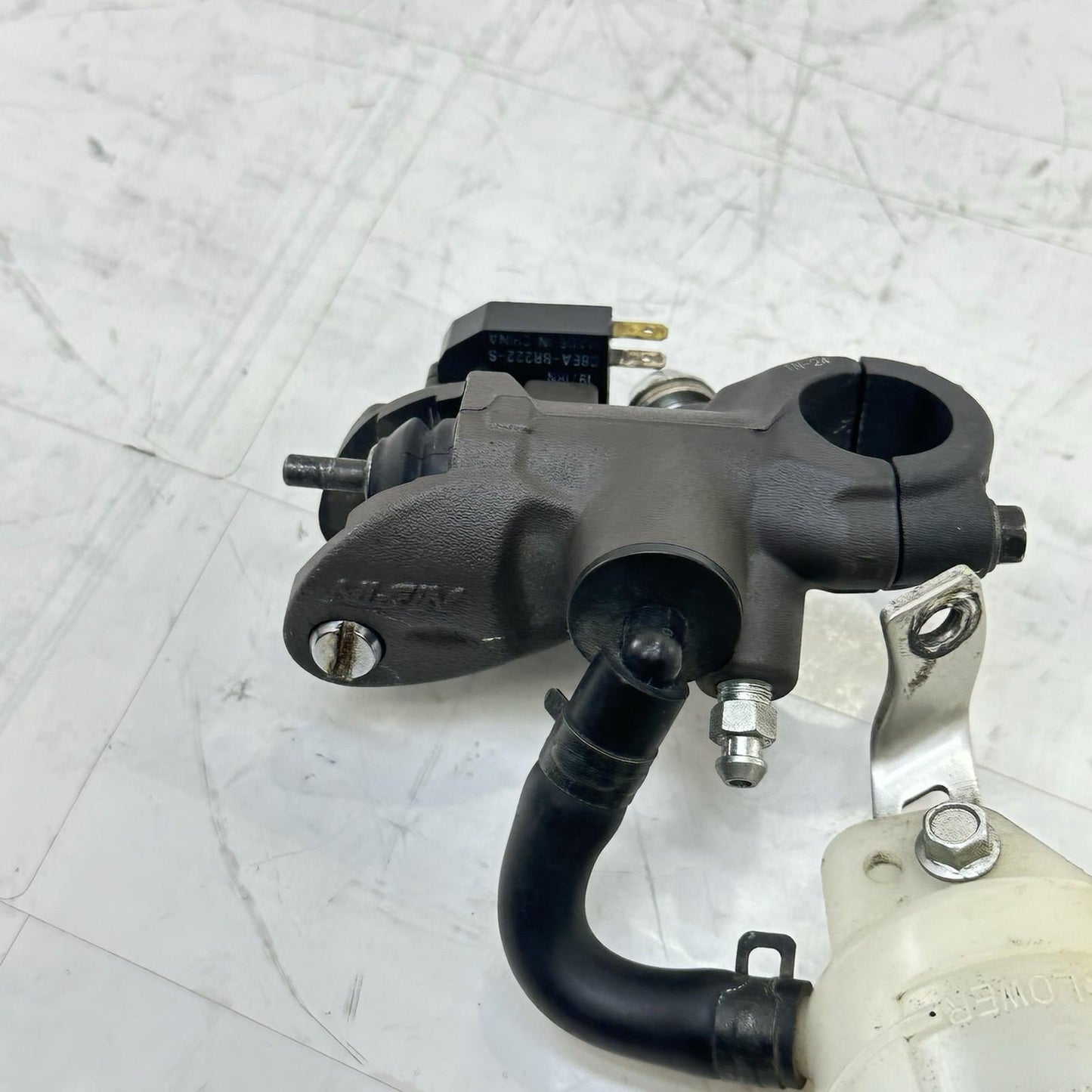 2011 - 2026 SUZUKI GSX 600 GSXR 750 FRONT BRAKE MASTER CYLINDER RESERVOIR STOCK