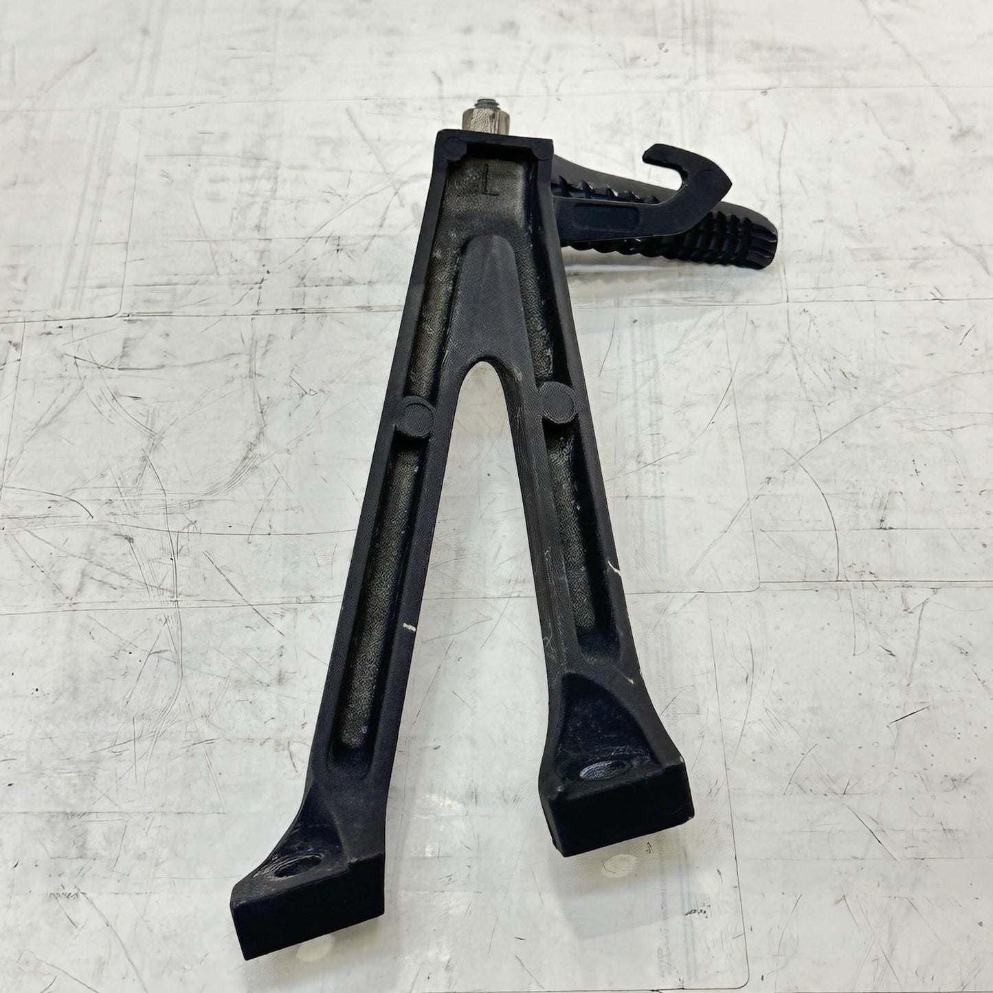 2011 - 2026 SUZUKI GSX 600 GSXR 750 PASSENGER PEGS REAR FOOT REST BACK SET