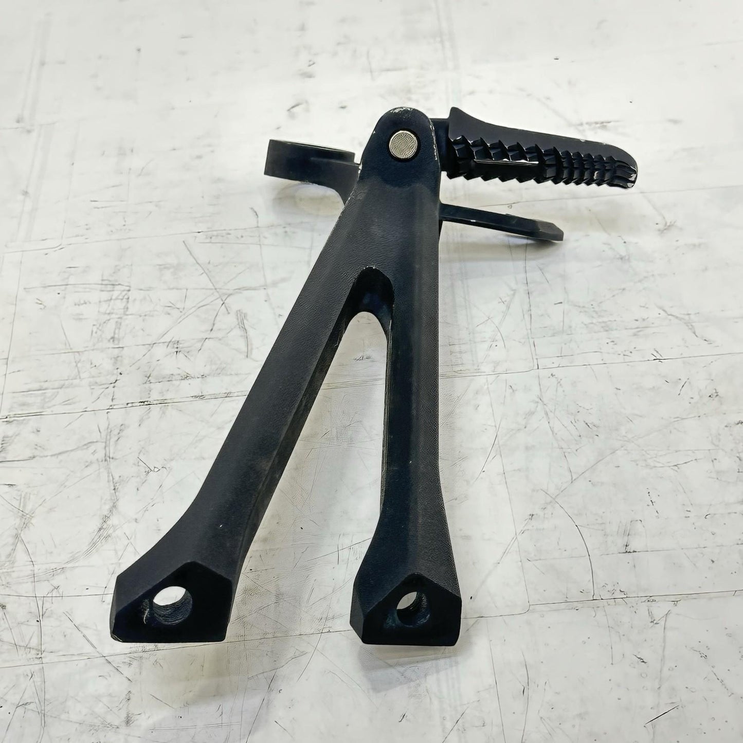 2011 - 2026 SUZUKI GSX 600 GSXR 750 PASSENGER PEGS REAR FOOT REST BACK SET