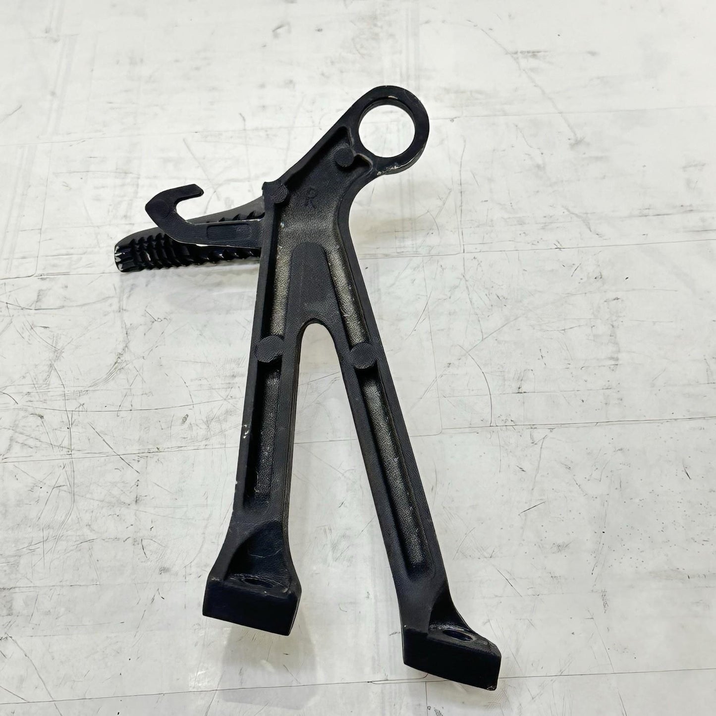 2011 - 2026 SUZUKI GSX 600 GSXR 750 PASSENGER PEGS REAR FOOT REST BACK SET