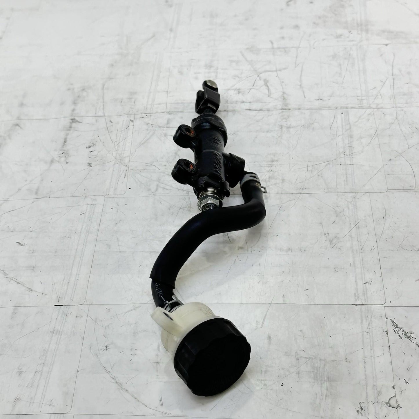 2011 - 2026 SUZUKI GSX 600 GSXR 750 REAR BRAKE MASTER CYLINDER RESERVOIR STOCK