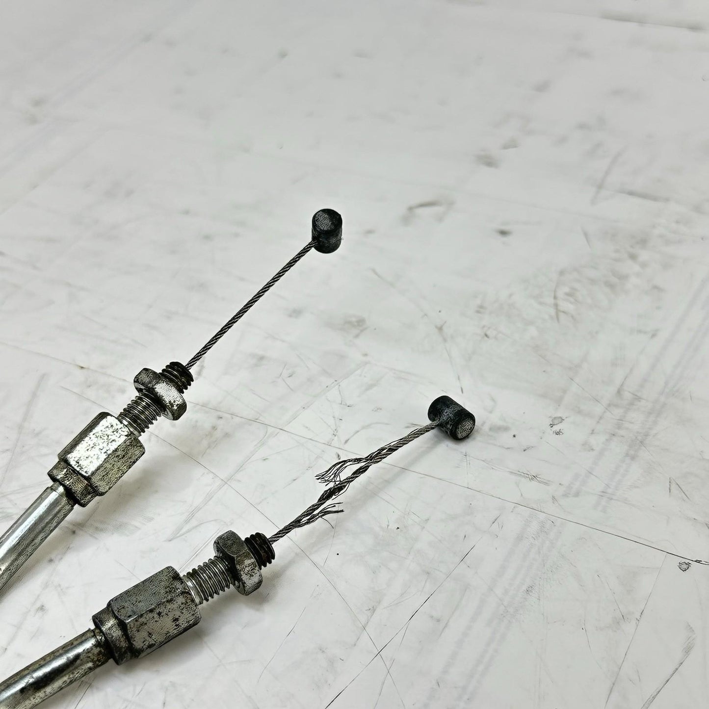 2011 - 2026 SUZUKI GSX 600 GSXR 750 THROTTLE CABLES LINES SET PAIR *SLIGHT TEAR*