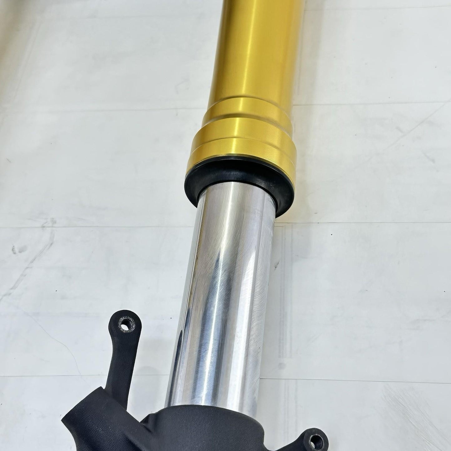 2011 - 2026 SUZUKI GSX 600 GSXR 750 FRONT FORKS LOWER TRIPLE TREE SUSPENSION SET